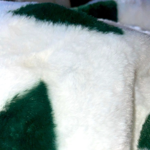 🌲RACHEL ZOE Soft & Luxurious Faux Fur Tree Skirt 🌲NWT🌲 - Picture 13 of 13